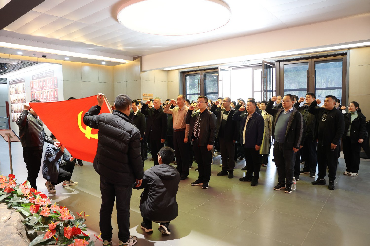 集團赴徂徠山：重溫革命歷史，共筑愛國情懷